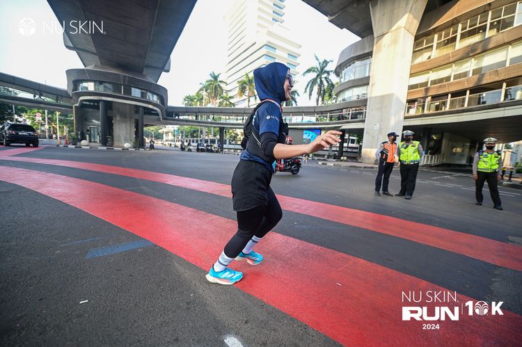 Race photo from Nu Skin Run 10K