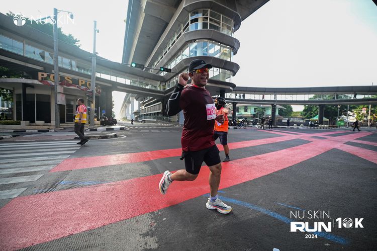 Race photo from Nu Skin Run 10K