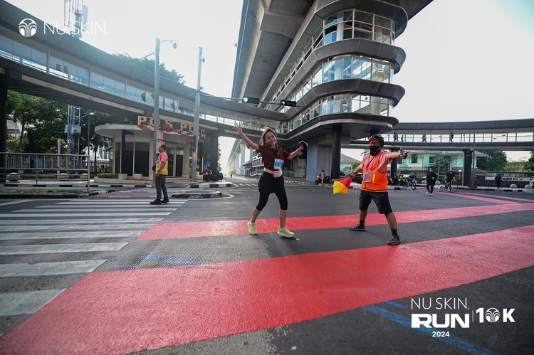 Race photo from Nu Skin Run 10K