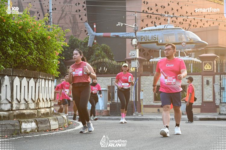 Race photo from Smartfren Run 2025 