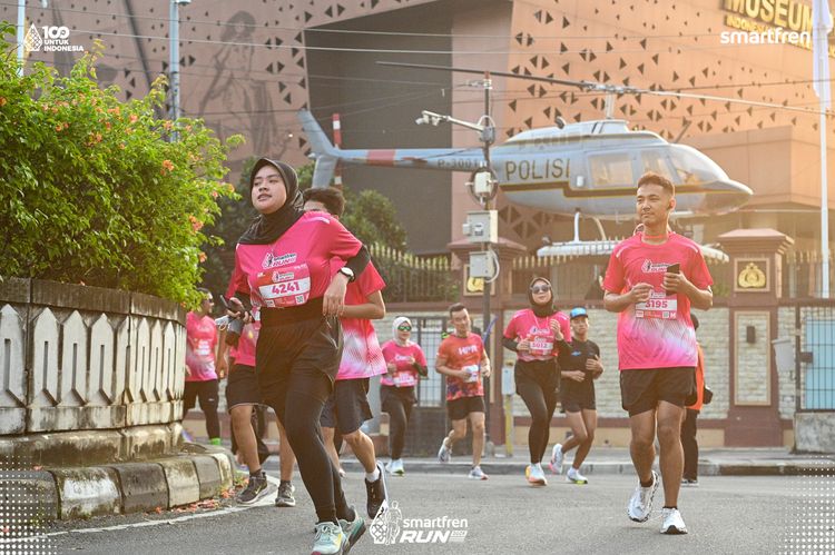 Race photo from Smartfren Run 2025 