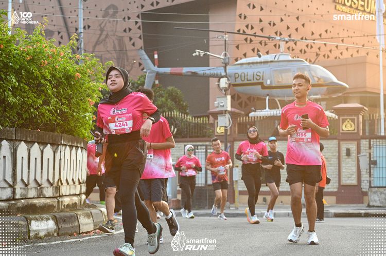 Race photo from Smartfren Run 2025 