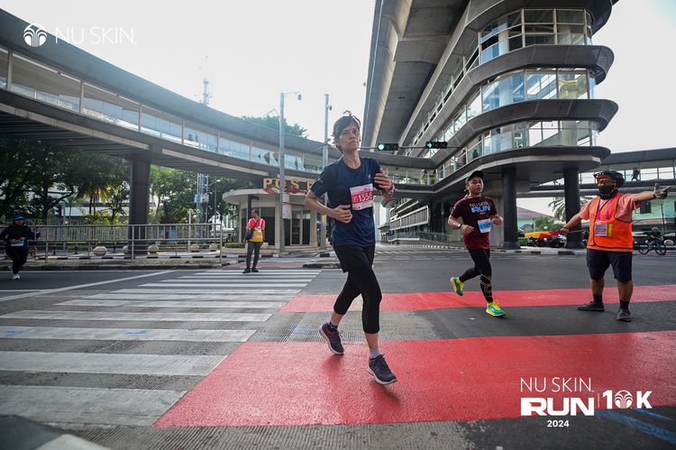 Race photo from Nu Skin Run 10K