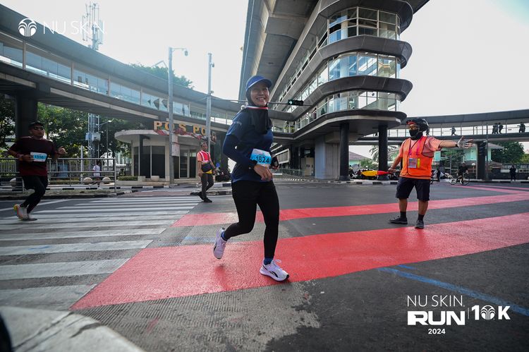 Race photo from Nu Skin Run 10K