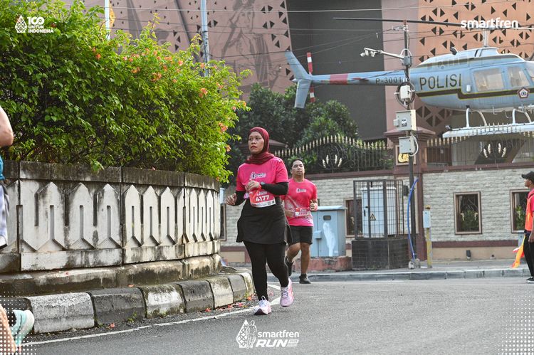 Race photo from Smartfren Run 2025 