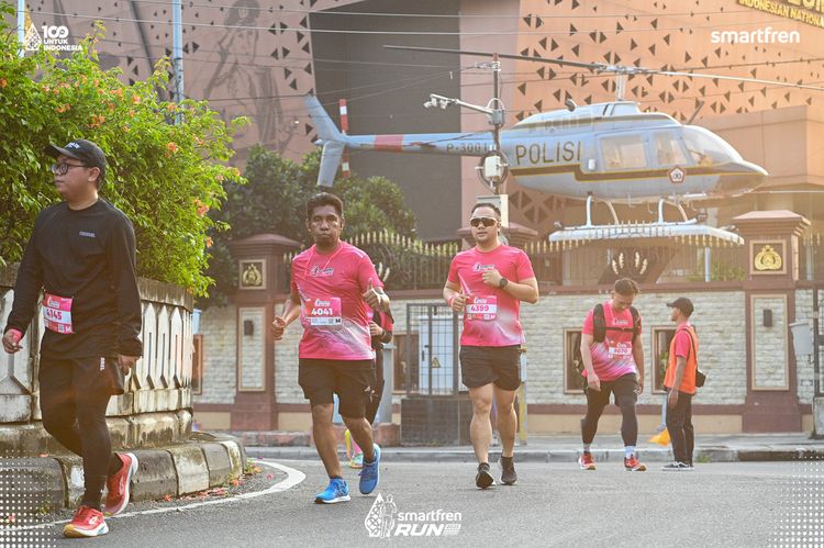 Race photo from Smartfren Run 2025 