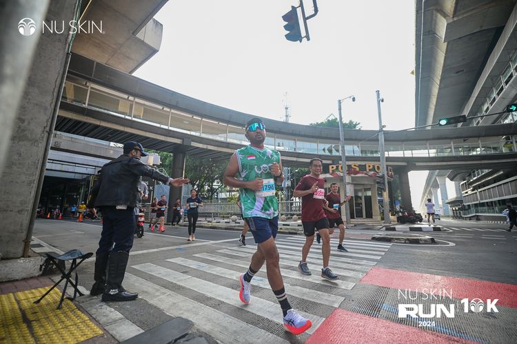 Race photo from Nu Skin Run 10K