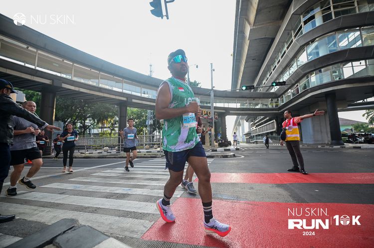 Race photo from Nu Skin Run 10K