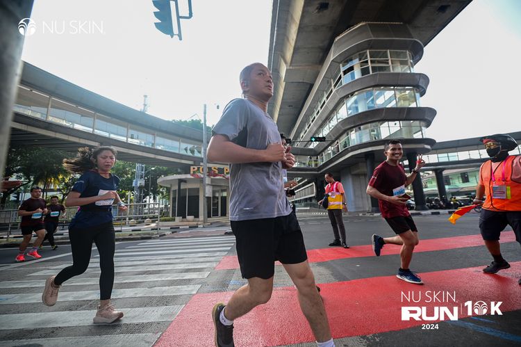 Race photo from Nu Skin Run 10K