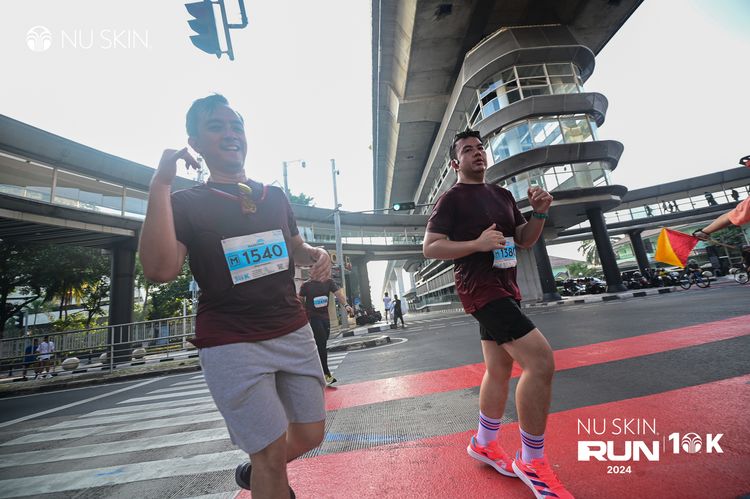 Race photo from Nu Skin Run 10K