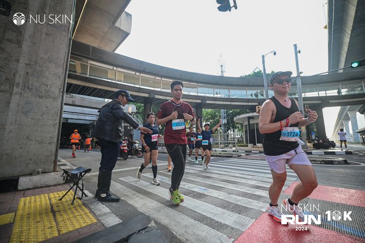 Race photo from Nu Skin Run 10K