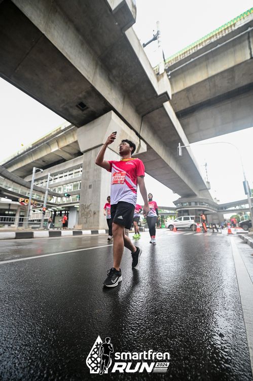 Race photo from Smartfren Run 2024
