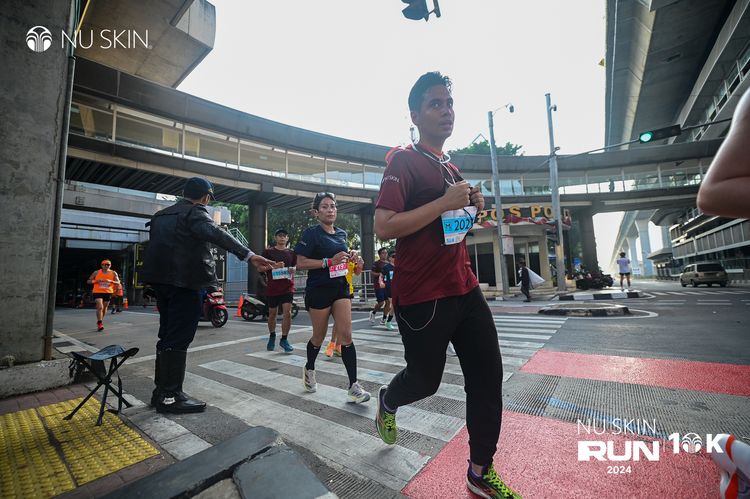 Race photo from Nu Skin Run 10K
