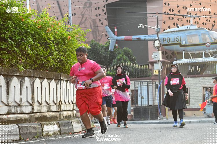 Race photo from Smartfren Run 2025 