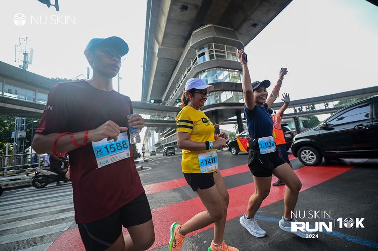 Race photo from Nu Skin Run 10K