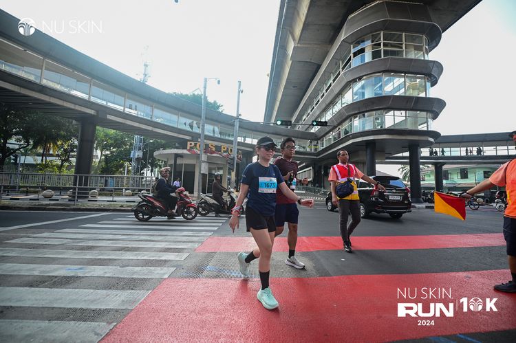 Race photo from Nu Skin Run 10K