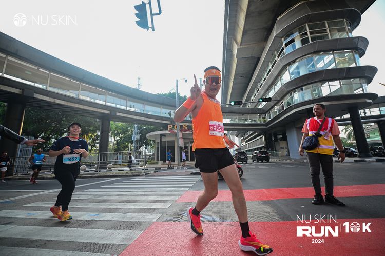 Race photo from Nu Skin Run 10K