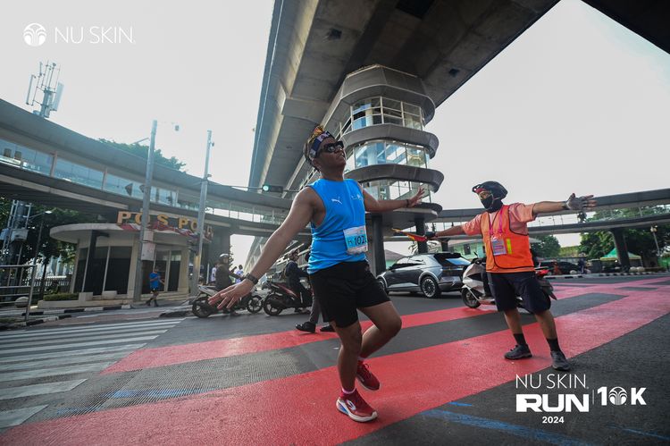 Race photo from Nu Skin Run 10K