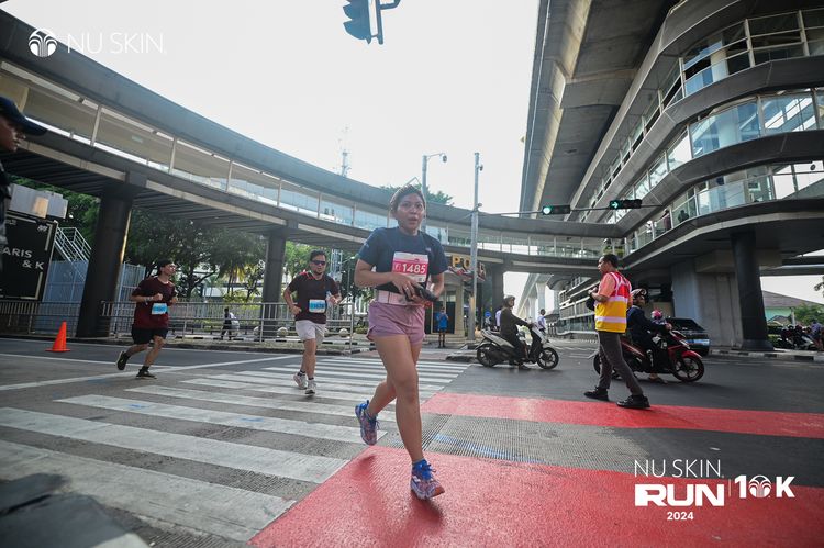 Race photo from Nu Skin Run 10K