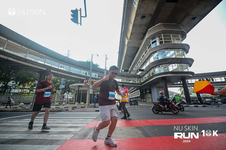 Race photo from Nu Skin Run 10K