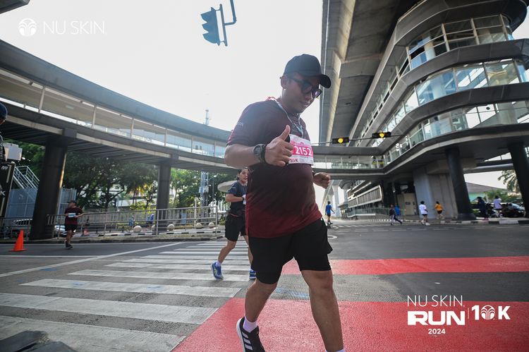 Race photo from Nu Skin Run 10K
