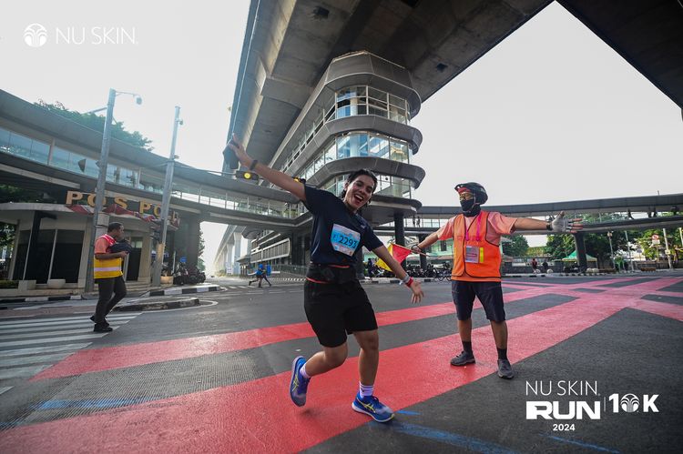 Race photo from Nu Skin Run 10K