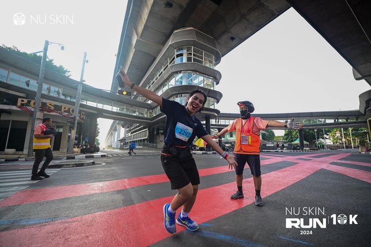 Race photo from Nu Skin Run 10K
