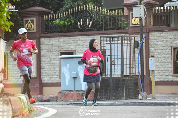 Race photo from Smartfren Run 2025 