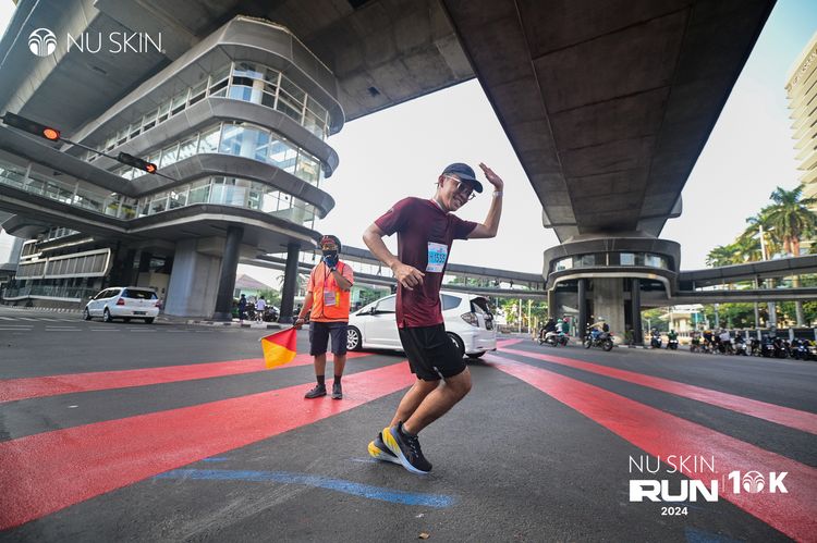 Race photo from Nu Skin Run 10K