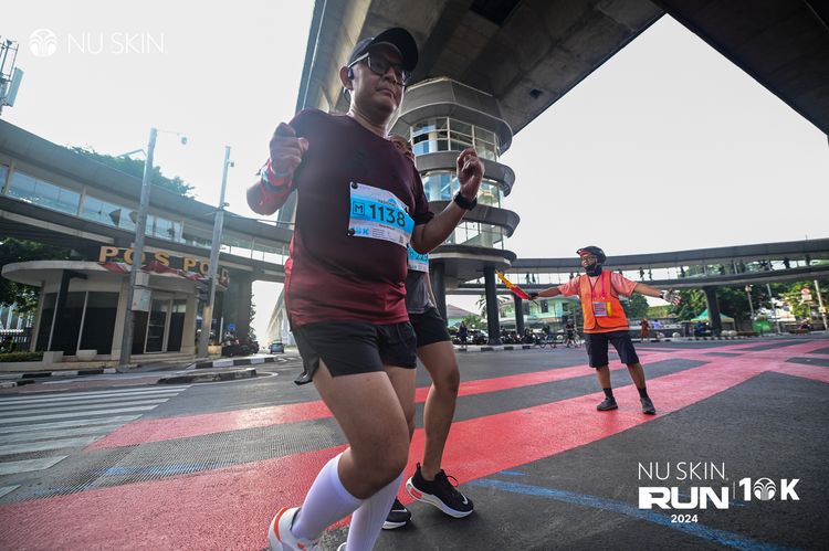 Race photo from Nu Skin Run 10K