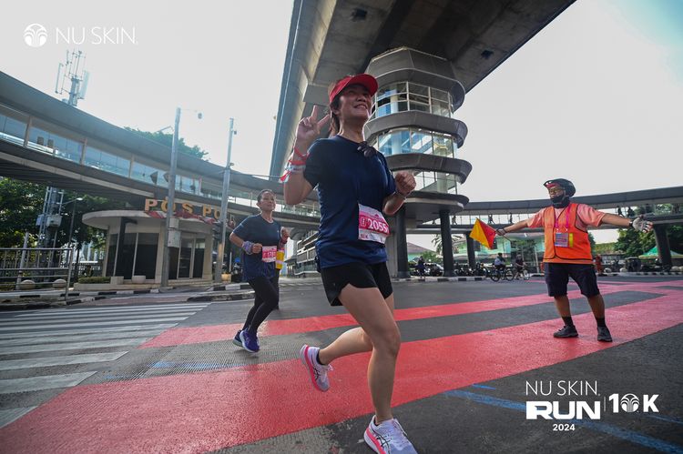 Race photo from Nu Skin Run 10K