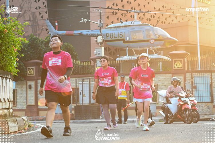 Race photo from Smartfren Run 2025 