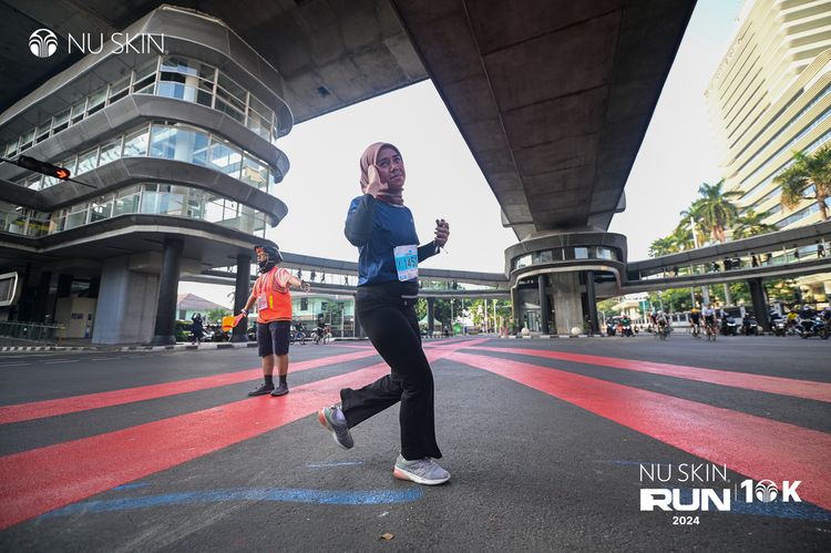 Race photo from Nu Skin Run 10K