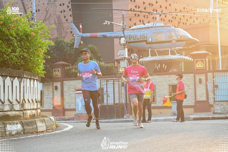 Race photo from Smartfren Run 2025 