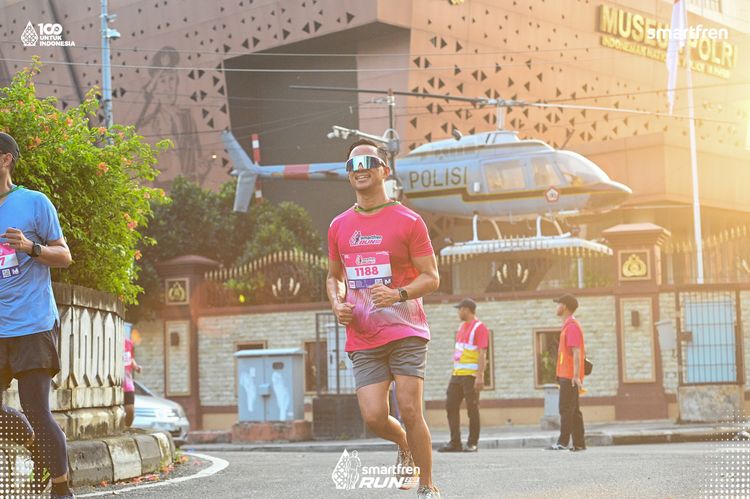 Race photo from Smartfren Run 2025 