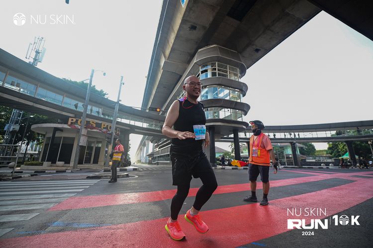 Race photo from Nu Skin Run 10K