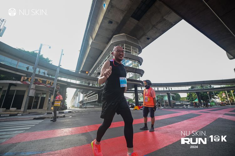 Race photo from Nu Skin Run 10K