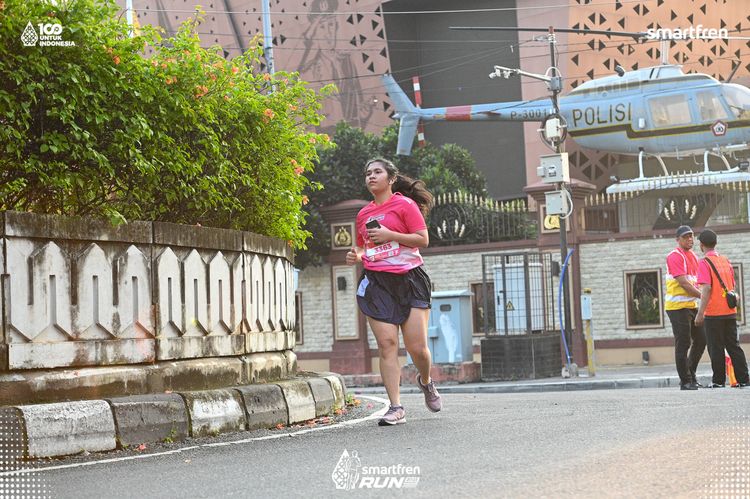 Race photo from Smartfren Run 2025 