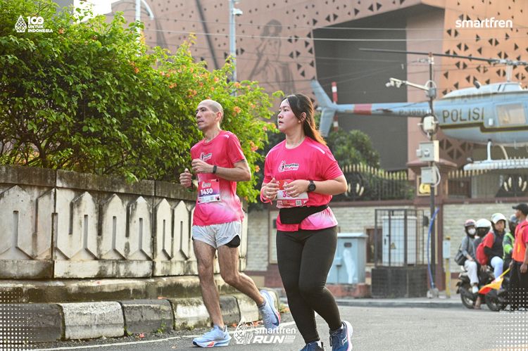 Race photo from Smartfren Run 2025 