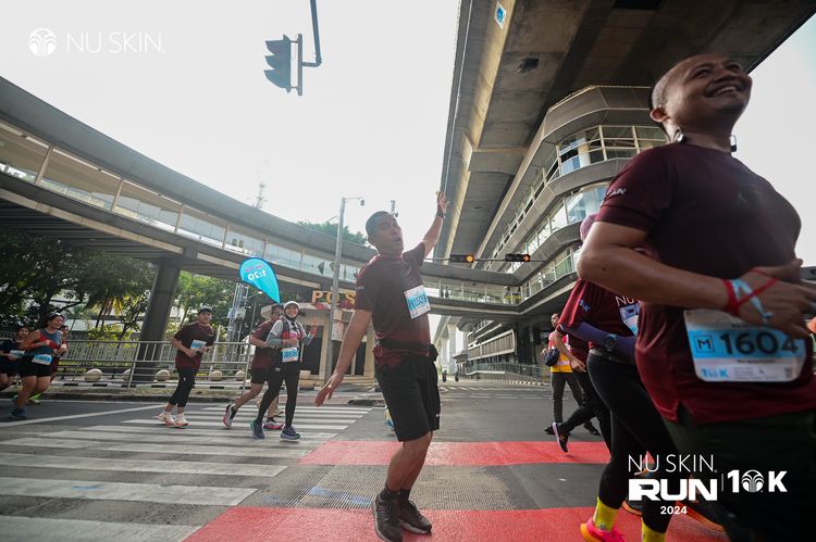 Race photo from Nu Skin Run 10K