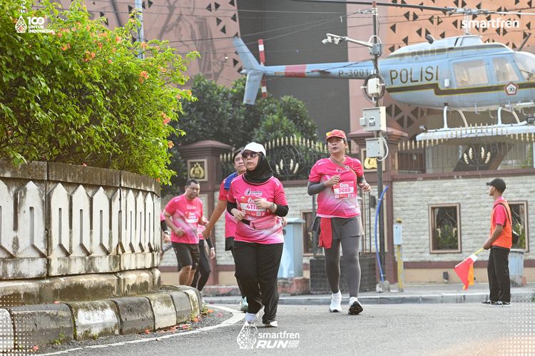 Race photo from Smartfren Run 2025 