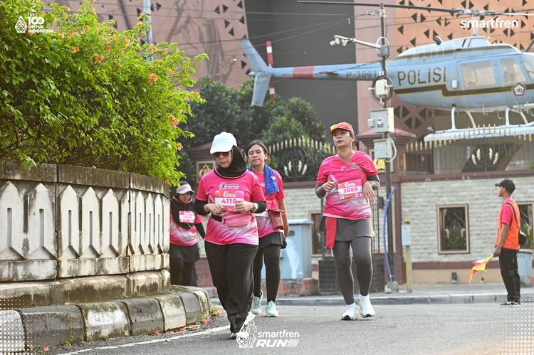 Race photo from Smartfren Run 2025 