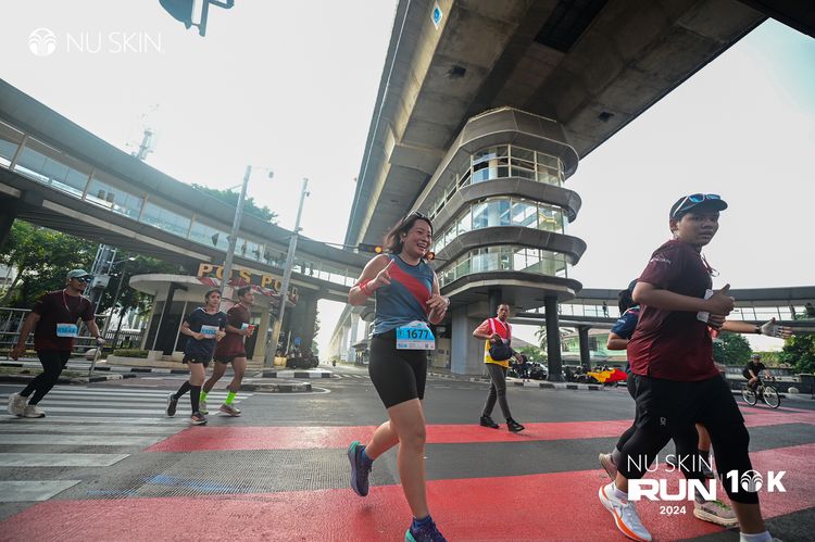 Race photo from Nu Skin Run 10K