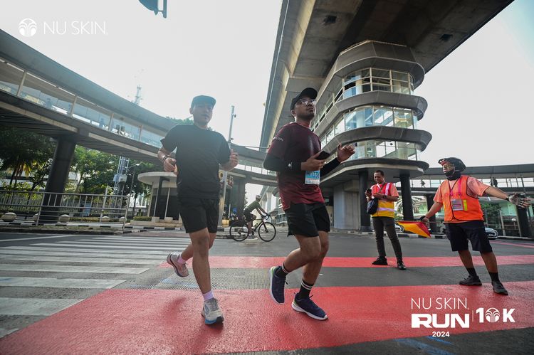 Race photo from Nu Skin Run 10K