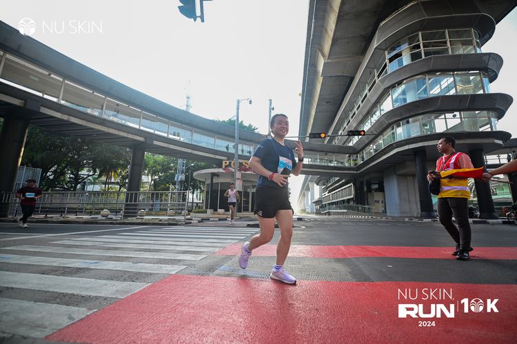 Race photo from Nu Skin Run 10K