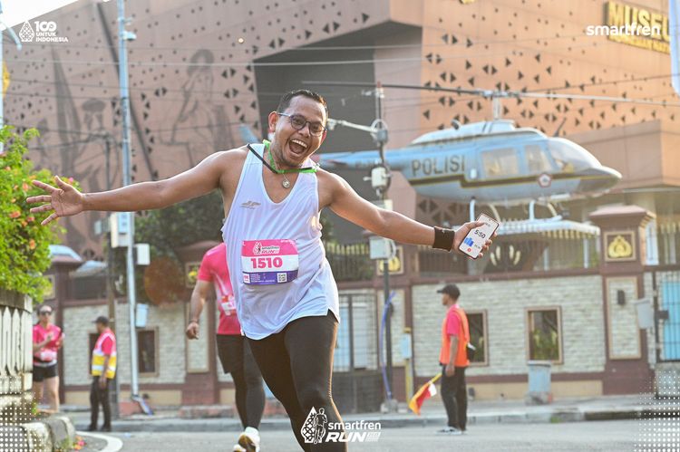 Race photo from Smartfren Run 2025 