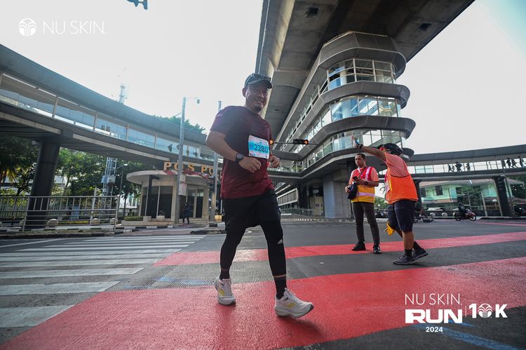 Race photo from Nu Skin Run 10K