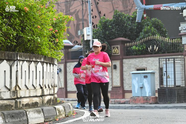 Race photo from Smartfren Run 2025 