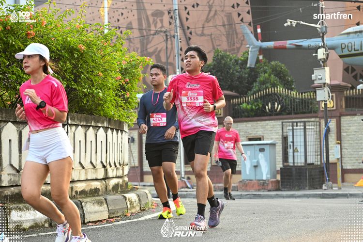 Race photo from Smartfren Run 2025 