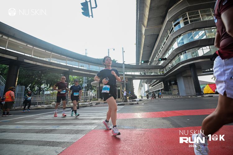 Race photo from Nu Skin Run 10K